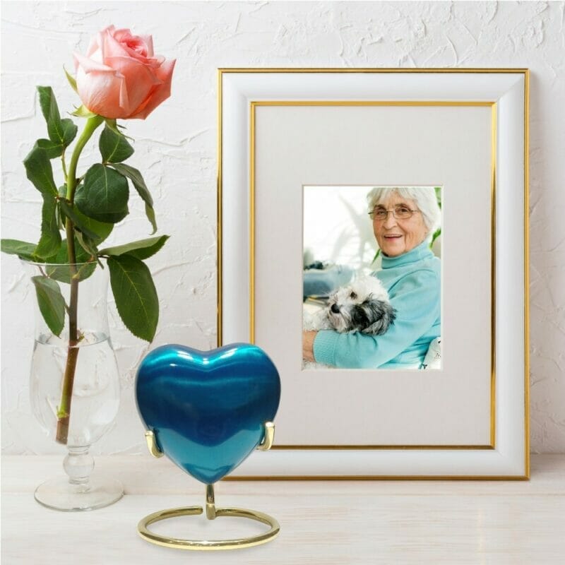 Blue Heart Urn with Gloss Finish - Image 4